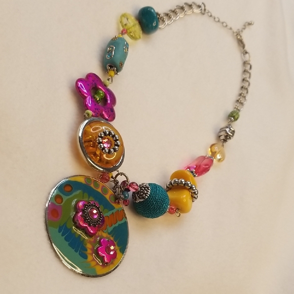 Unbranded Jewelry - Bohemian Chunky Beaded Floral Pendant Necklace